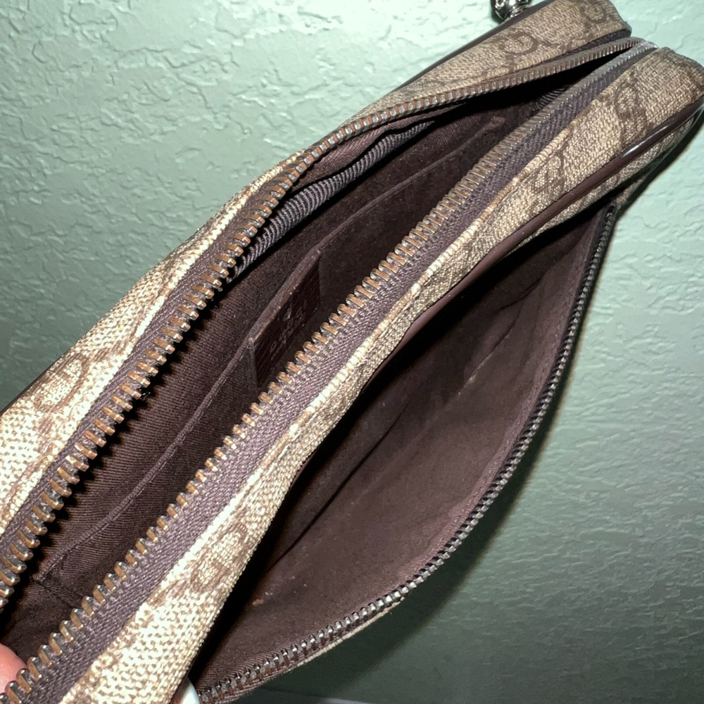👑✅PRICE FIRM✅ AUTHENTIC Gucci Web Clutch - Picture 13 of 17
